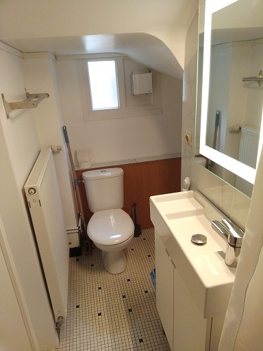 Apartment A Bathroom