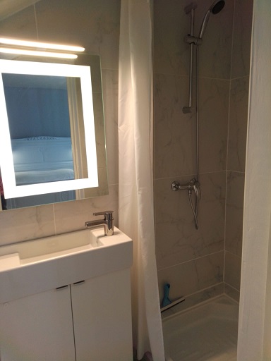 Apartment A Bathroom