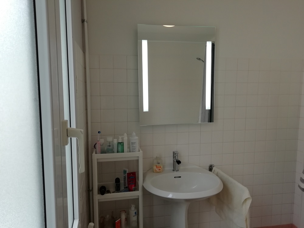 Apartment B Bathroom